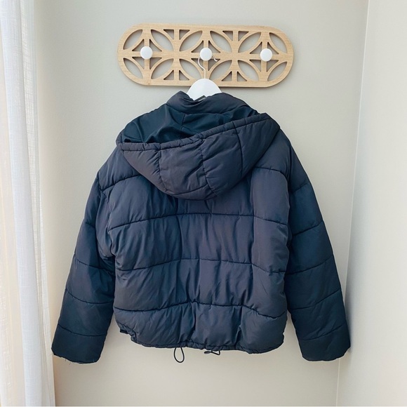 Urban Outfitters Zip Up Puffer Jacket Black Sz Medium - Picture 9 of 11
